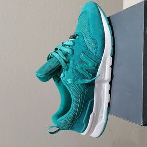 New Balance classics 997H women's